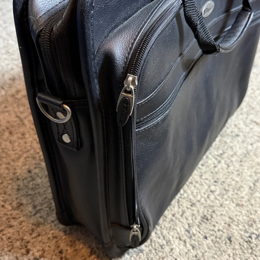 Targus Black Faux Leather Laptop Briefcase with Detachable Shoulder Strap